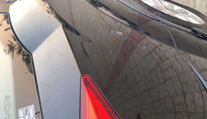 2019 Mahindra XUV500 W9, Diesel, Manual, 50,360 km, Right quarter panel - Slightly dented