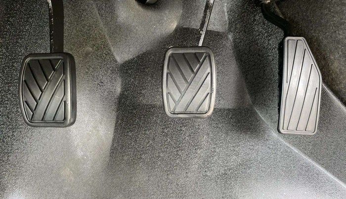 2022 Maruti IGNIS ZETA 1.2, Petrol, Manual, 42,842 km, Pedals