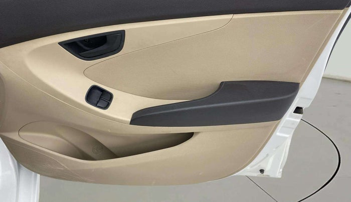 2018 Hyundai Eon ERA +, CNG, Manual, 48,490 km, Driver Side Door Panels Control