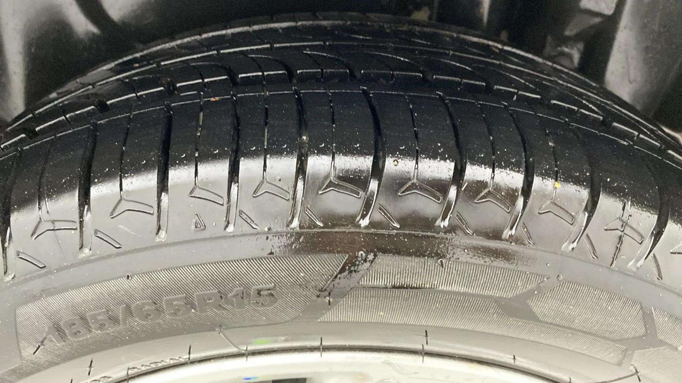2017 Maruti Swift Dzire ZDI AMT, Diesel, Automatic, 82,023 km, Left Rear Tyre Tread