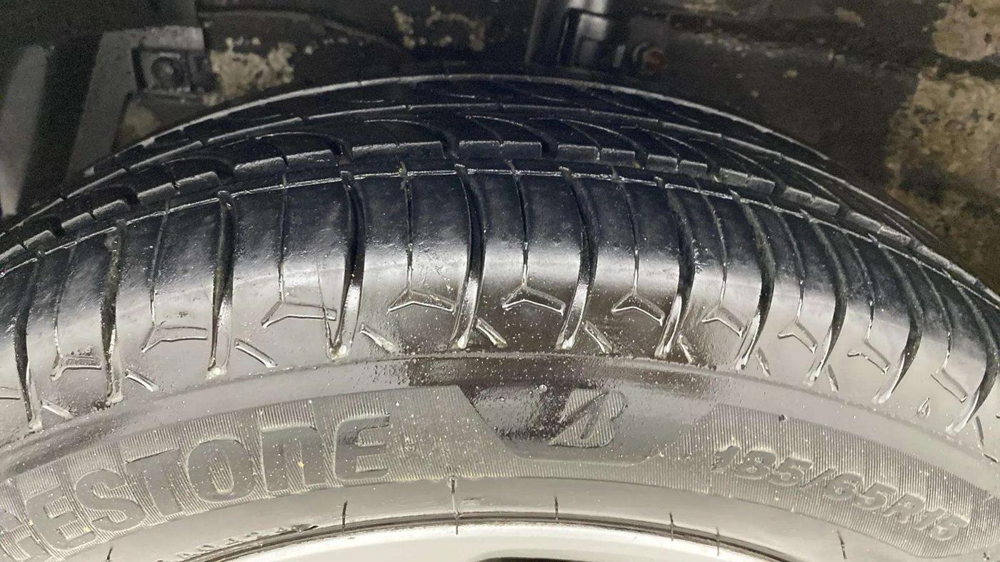 2017 Maruti Swift Dzire ZDI AMT, Diesel, Automatic, 82,023 km, Left Front Tyre Tread