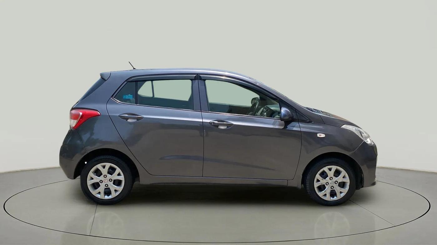 2017 Hyundai Grand i10 MAGNA 1.2 KAPPA VTVT, Petrol, Manual, 34,462 km, Right Side View