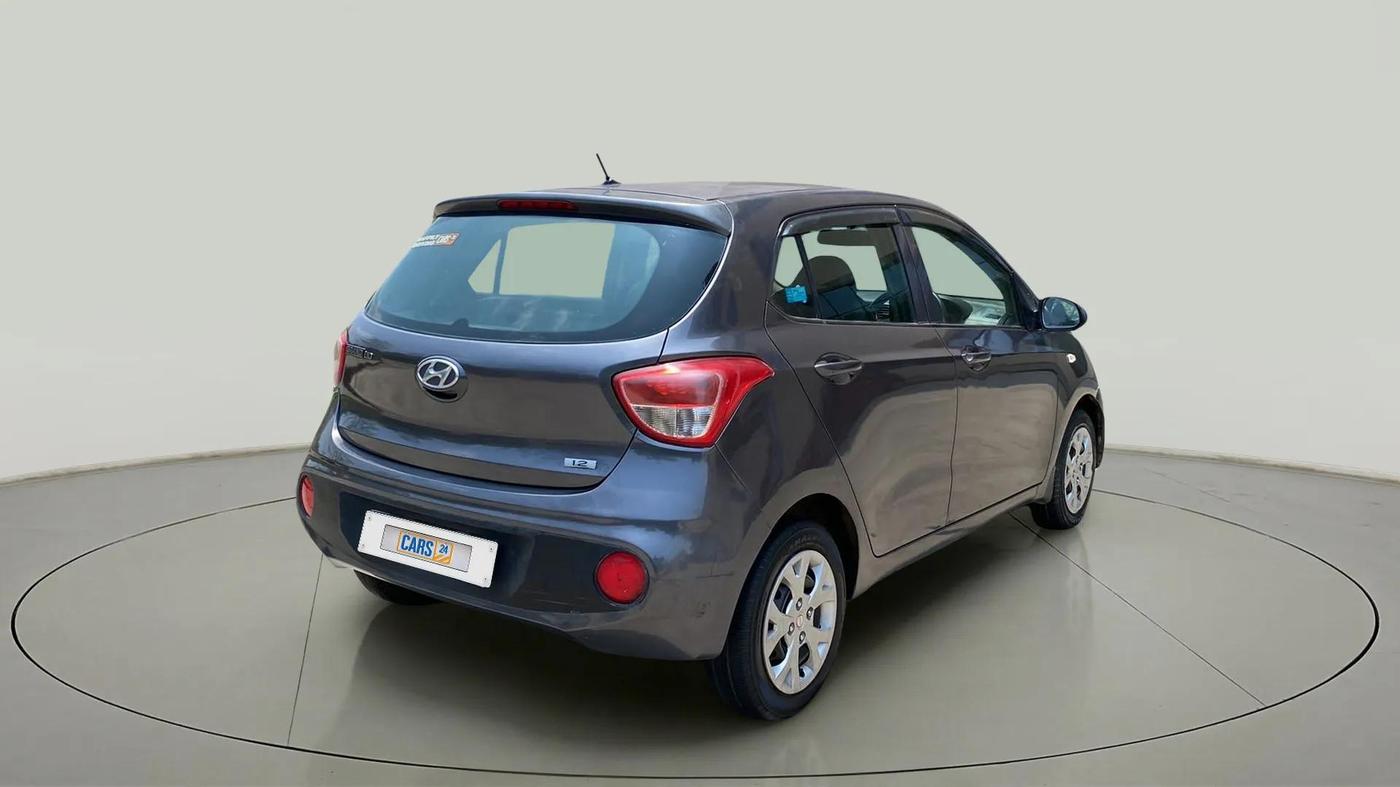 2017 Hyundai Grand i10 MAGNA 1.2 KAPPA VTVT, Petrol, Manual, 34,462 km, Right Back Diagonal