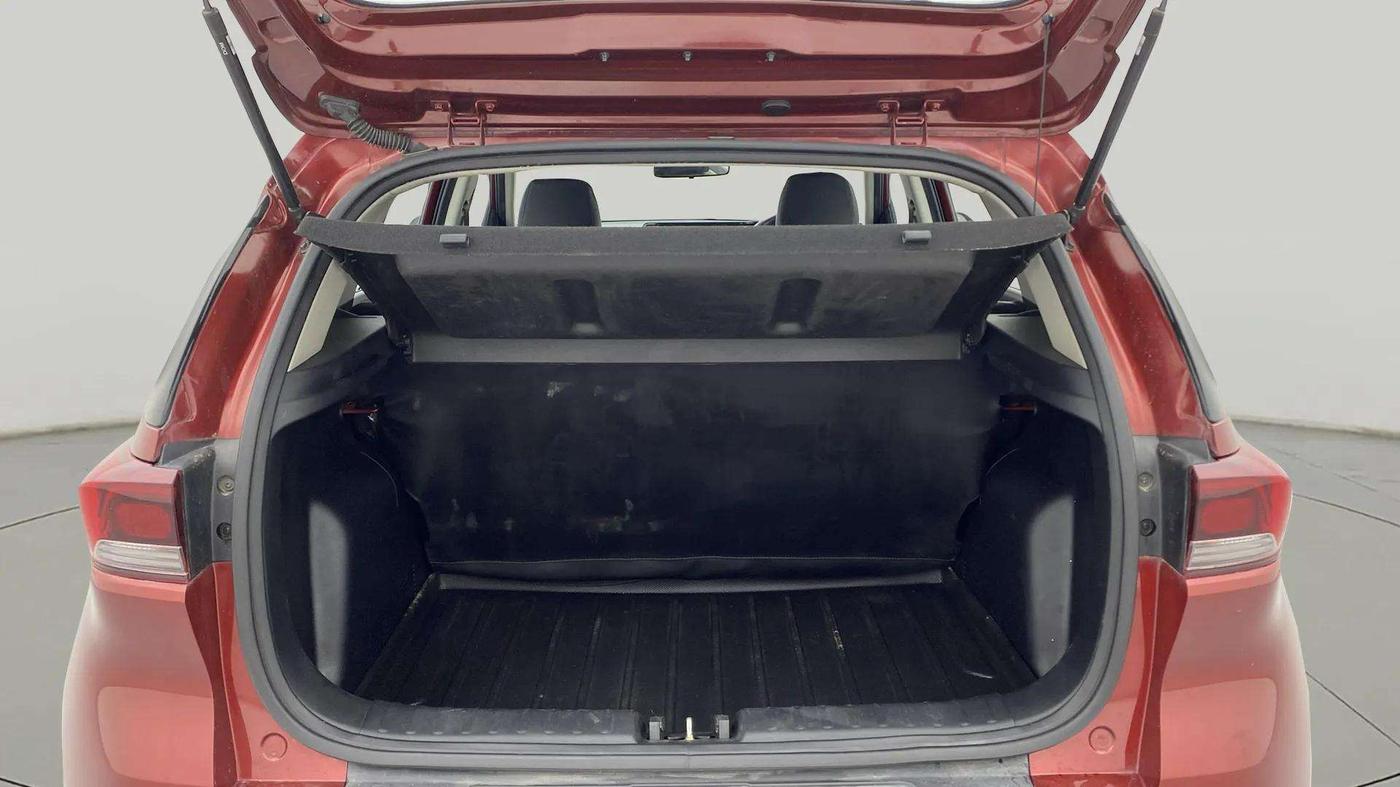 2021 KIA SONET HTK PLUS 1.0 IMT, Petrol, Manual, 36,224 km, Boot Inside