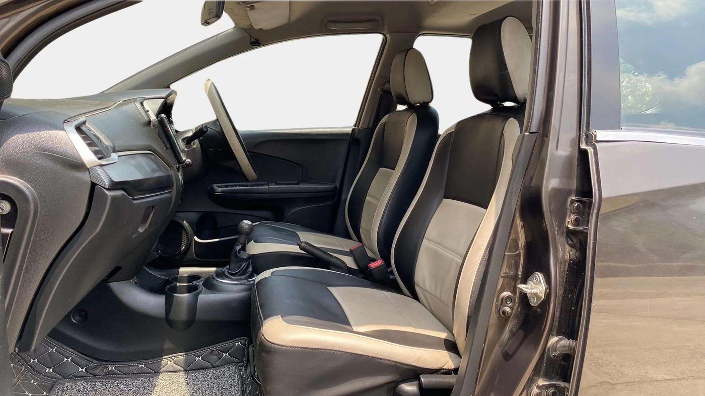 2018 Honda BR-V 1.5L I-VTEC V, Petrol, Manual, 38,773 km, Right Side Front Door Cabin