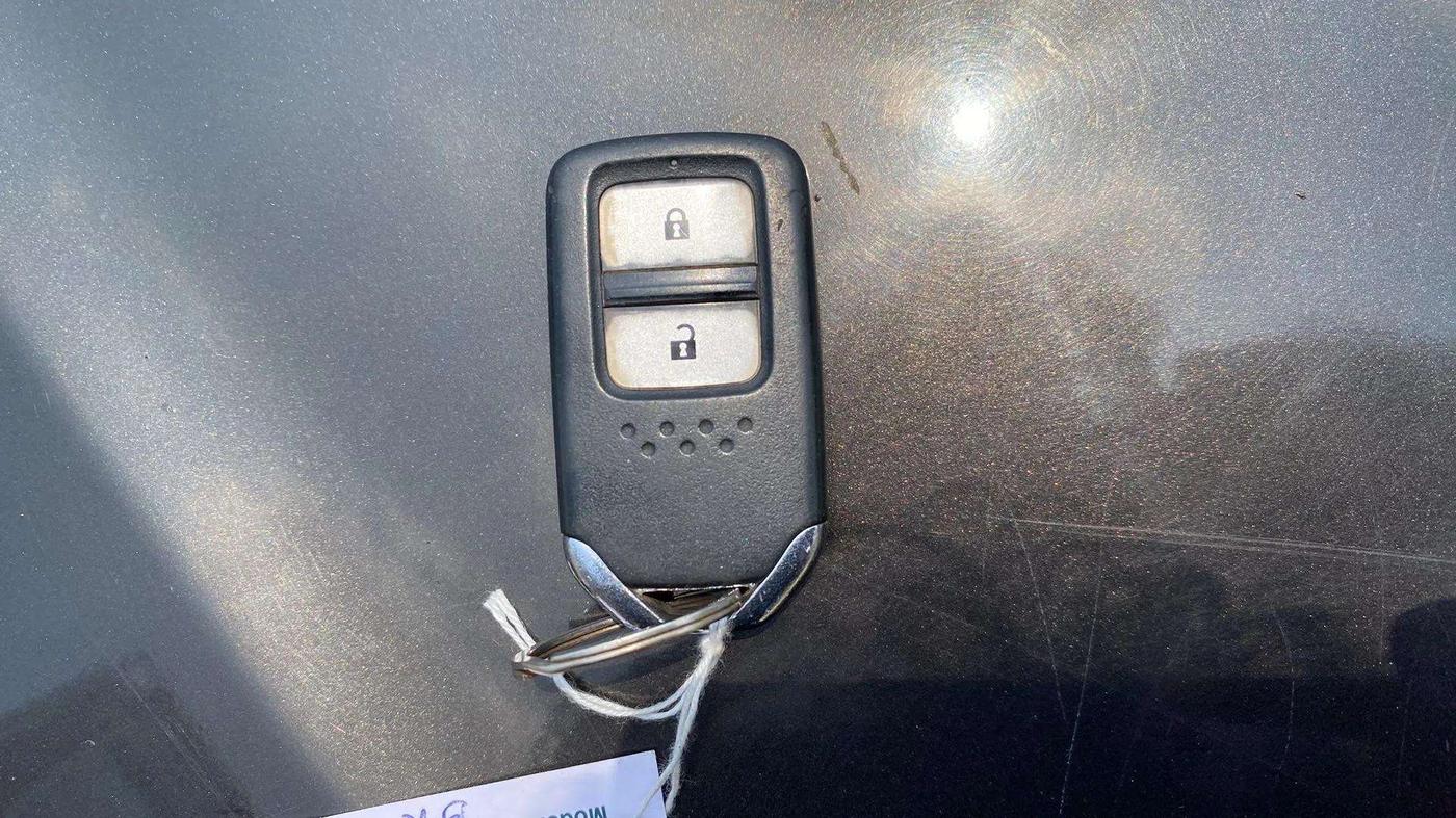 2018 Honda BR-V 1.5L I-VTEC V, Petrol, Manual, 38,773 km, Key Close Up