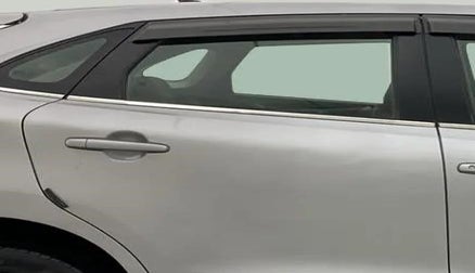 2021 Maruti Baleno DELTA PETROL 1.2, Petrol, Manual, 19,737 km, Right rear door - Door visor damaged