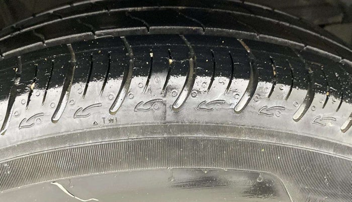 2021 Maruti Baleno DELTA PETROL 1.2, Petrol, Manual, 19,737 km, Right Front Tyre Tread
