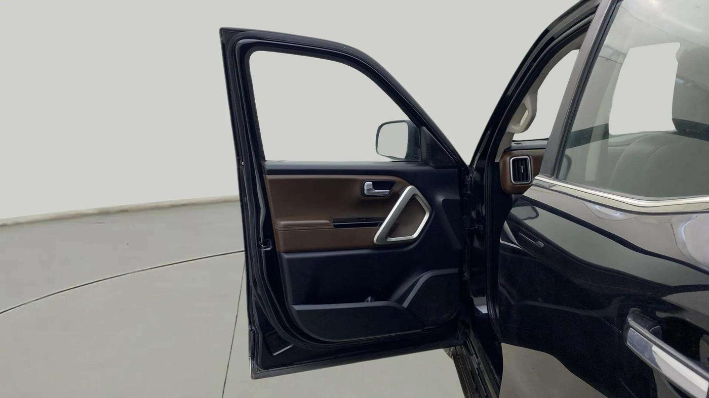 2022 Mahindra SCORPIO-N Z8 L PETROL MT 7 STR, Petrol, Manual, 25,639 km, LHS Front Door
