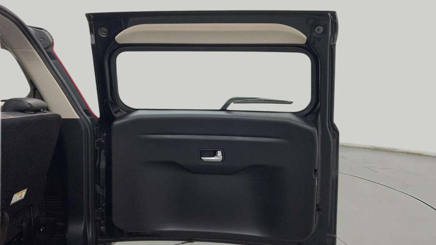 2022 Mahindra SCORPIO-N Z8 L PETROL MT 7 STR, Petrol, Manual, 25,639 km, Boot Door Open