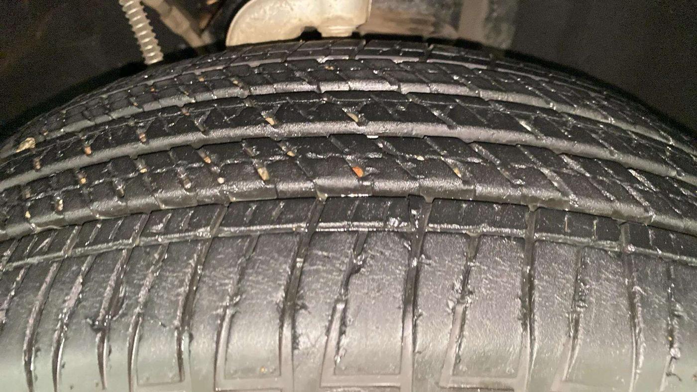 2022 Mahindra SCORPIO-N Z8 L PETROL MT 7 STR, Petrol, Manual, 25,639 km, Right Front Tyre Tread