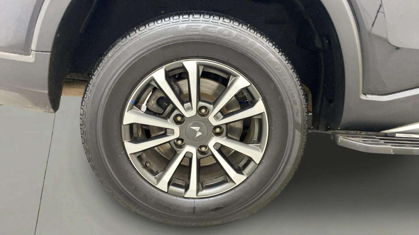 2022 Mahindra SCORPIO-N Z8 L PETROL MT 7 STR, Petrol, Manual, 25,639 km, Right Rear Wheel