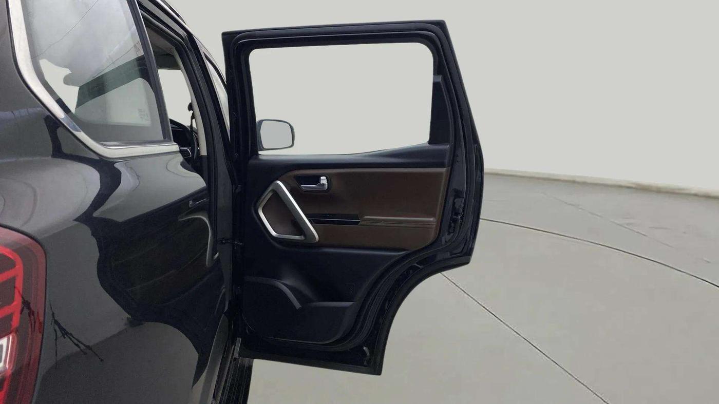 2022 Mahindra SCORPIO-N Z8 L PETROL MT 7 STR, Petrol, Manual, 25,639 km, RHS Rear Door