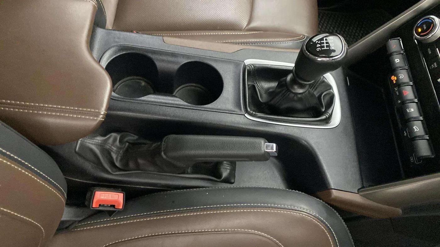 2022 Mahindra SCORPIO-N Z8 L PETROL MT 7 STR, Petrol, Manual, 25,639 km, Gear Lever