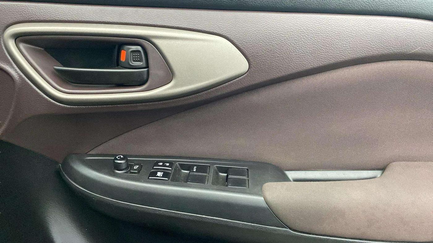 2023 Maruti FRONX DELTA PLUS 1.2L AGS, Petrol, Automatic, 26,871 km, Driver Side Door Panels Control
