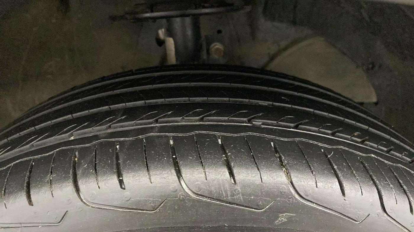 2023 Maruti FRONX DELTA PLUS 1.2L AGS, Petrol, Automatic, 26,871 km, Right Front Tyre Tread