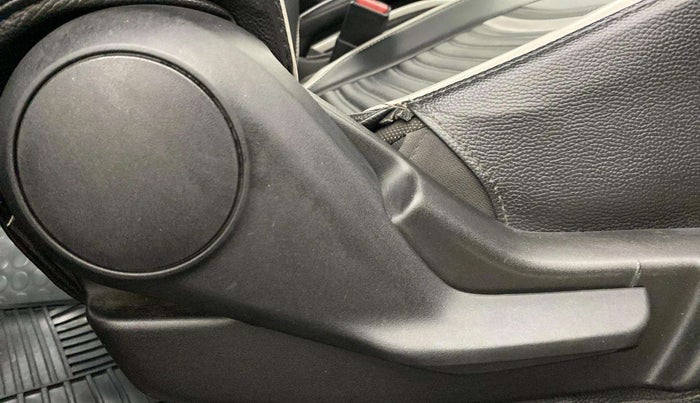 2019 Maruti Baleno DELTA PETROL 1.2, Petrol, Manual, 74,643 km, Driver Side Adjustment Panel
