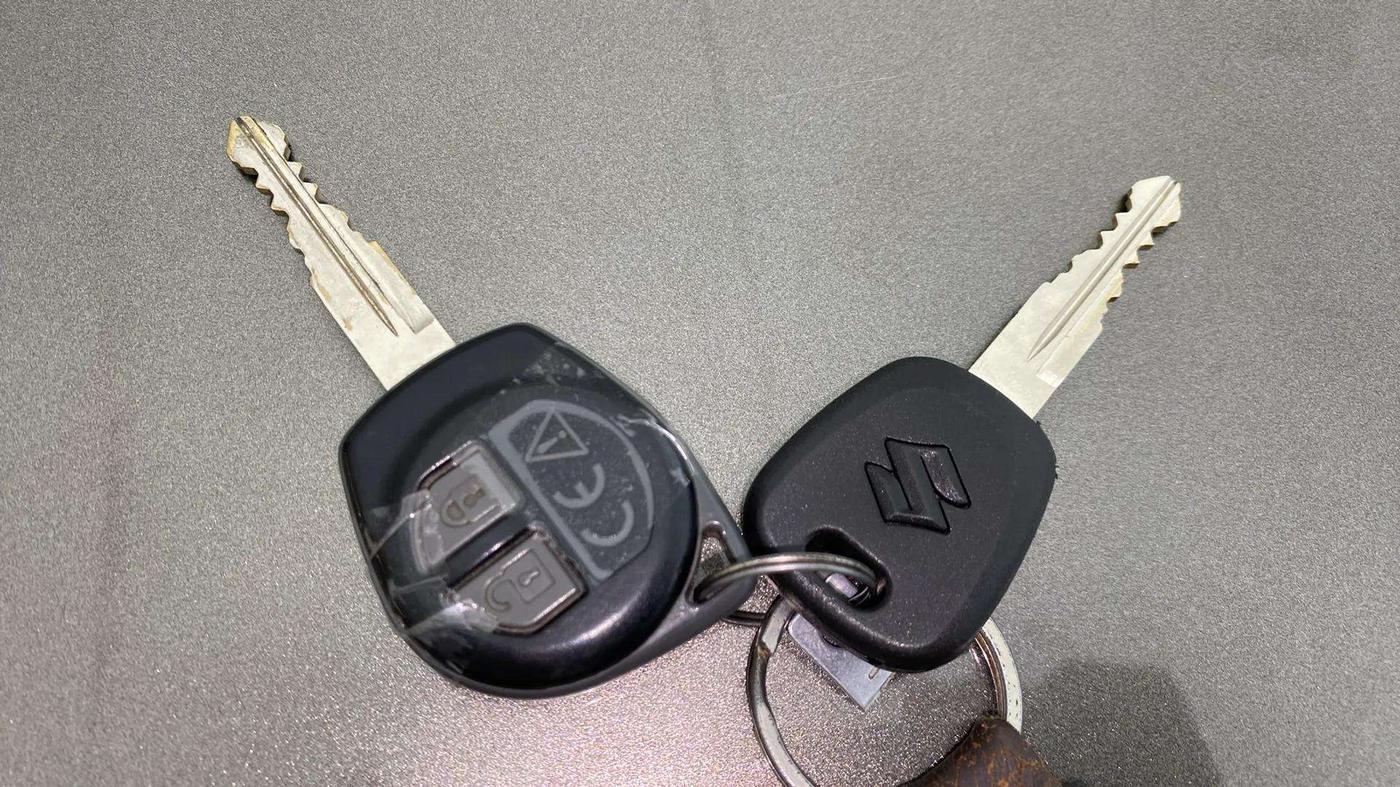 2019 Maruti Baleno DELTA PETROL 1.2, Petrol, Manual, 74,701 km, Key Close Up