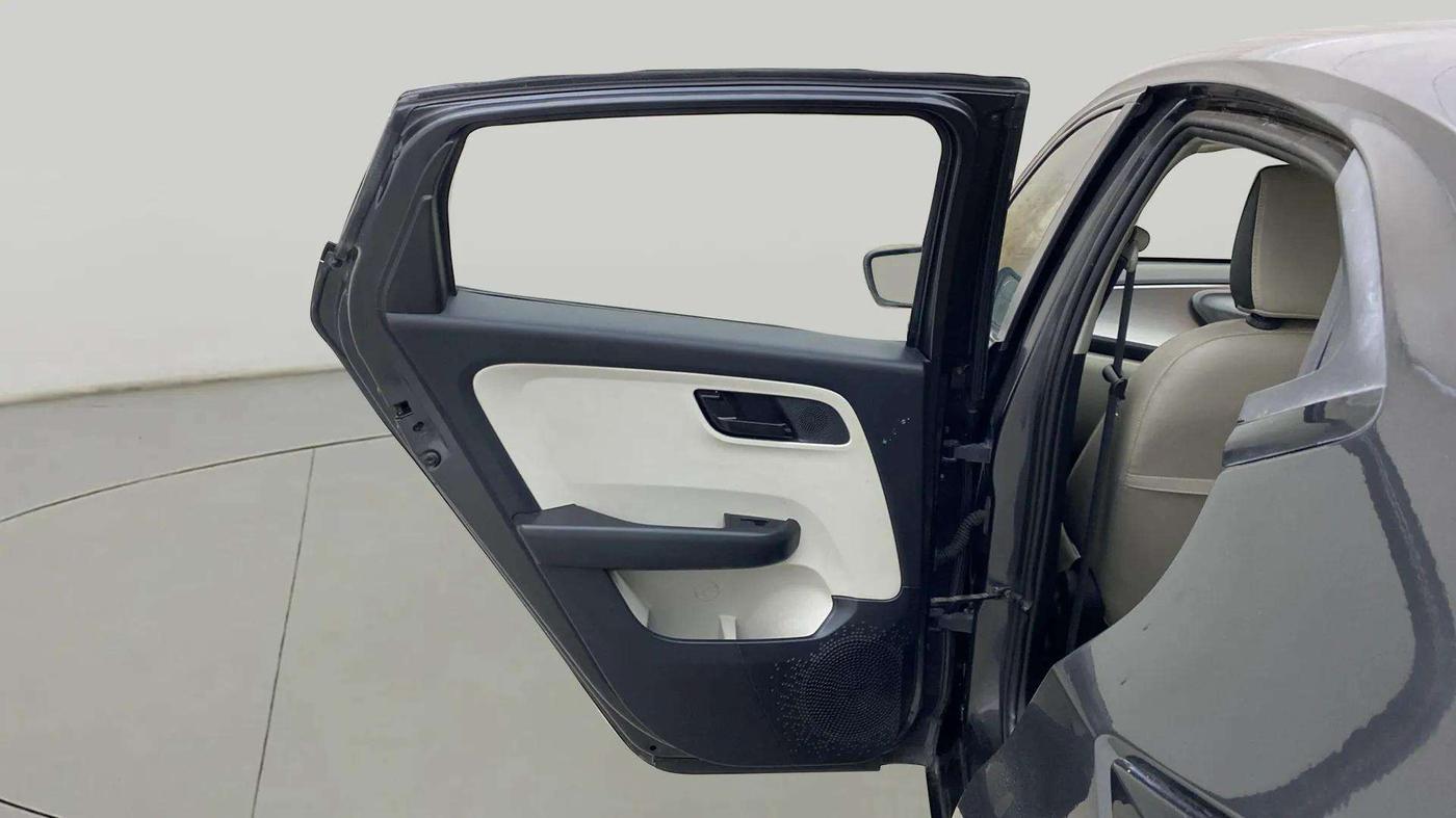 2021 Tata ALTROZ XT PETROL, Petrol, Manual, 44,760 km, LHS Rear Door