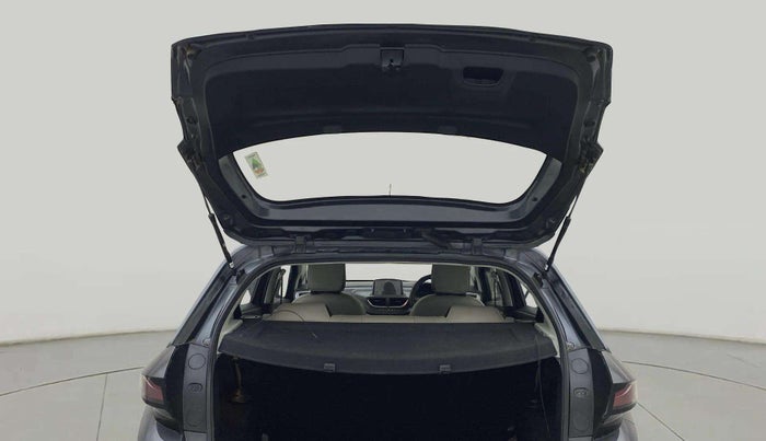 2021 Tata ALTROZ XT PETROL, Petrol, Manual, 44,760 km, Boot Door Open