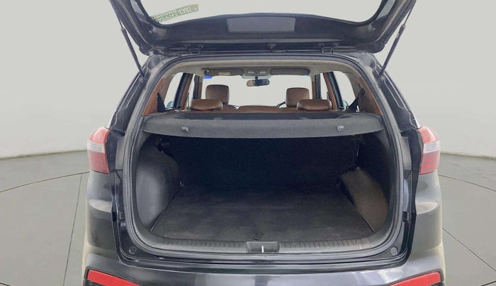 2016 Hyundai Creta SX PLUS 1.6 PETROL, Petrol, Manual, 50,941 km, Boot Inside