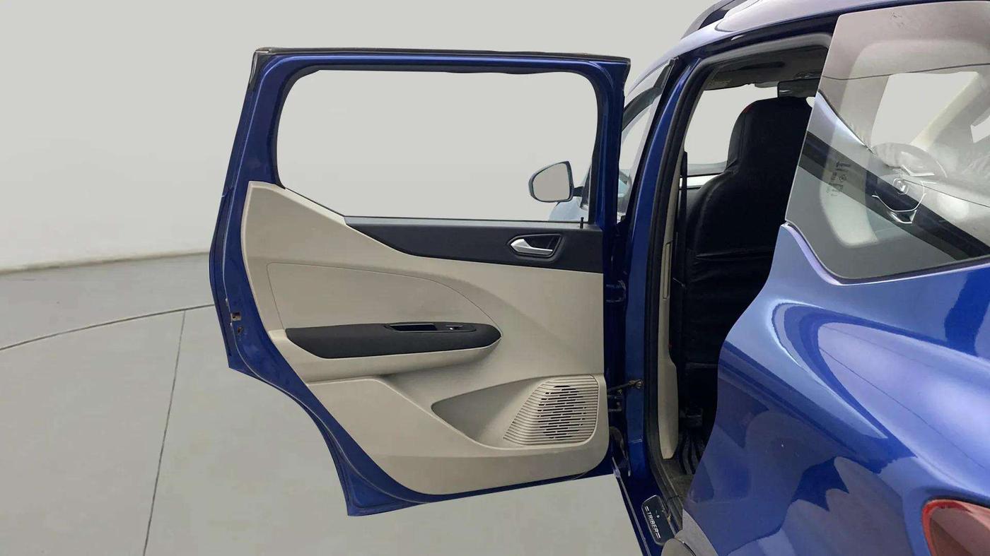 2020 Renault TRIBER RXZ AMT, Petrol, Automatic, 24,984 km, LHS Rear Door