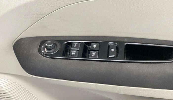 2020 Renault TRIBER RXZ AMT, Petrol, Automatic, 24,803 km, Right front window switch / handle - Master window function not working