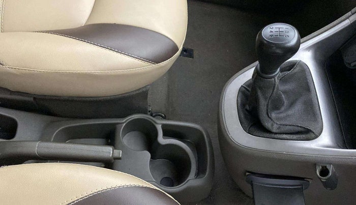 2014 Hyundai i10 MAGNA 1.1, Petrol, Manual, 41,588 km, Gear lever - Boot cover slightly torn