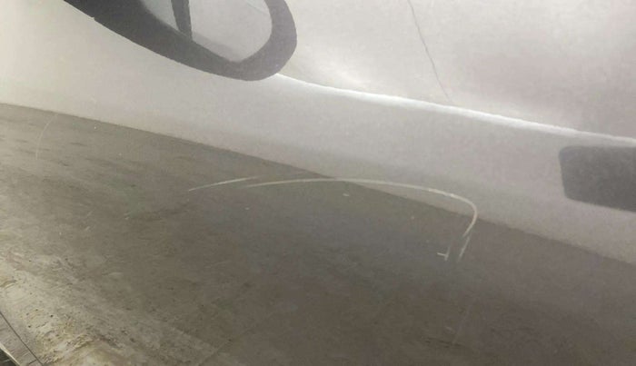 2016 Maruti Swift ZXI, Petrol, Manual, 19,047 km, Front passenger door - Minor scratches