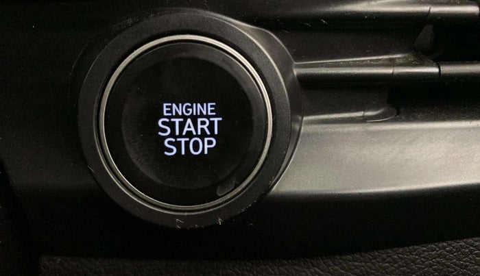 2021 Hyundai NEW I20 ASTA 1.2 MT, Petrol, Manual, 27,975 km, Keyless Start/ Stop Button