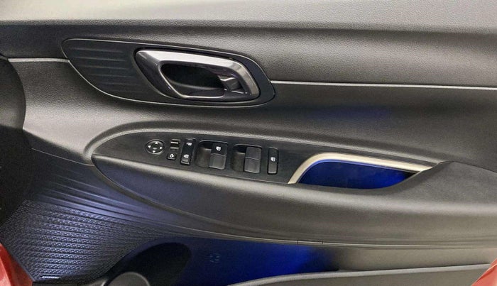 2021 Hyundai NEW I20 ASTA 1.2 MT, Petrol, Manual, 27,975 km, Driver Side Door Panels Control