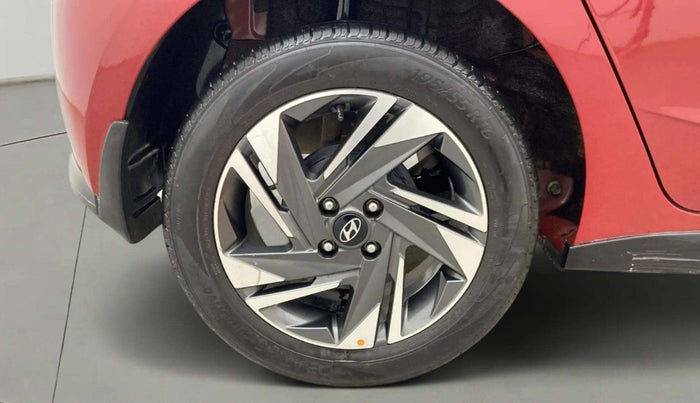 2021 Hyundai NEW I20 ASTA 1.2 MT, Petrol, Manual, 27,975 km, Right Rear Wheel
