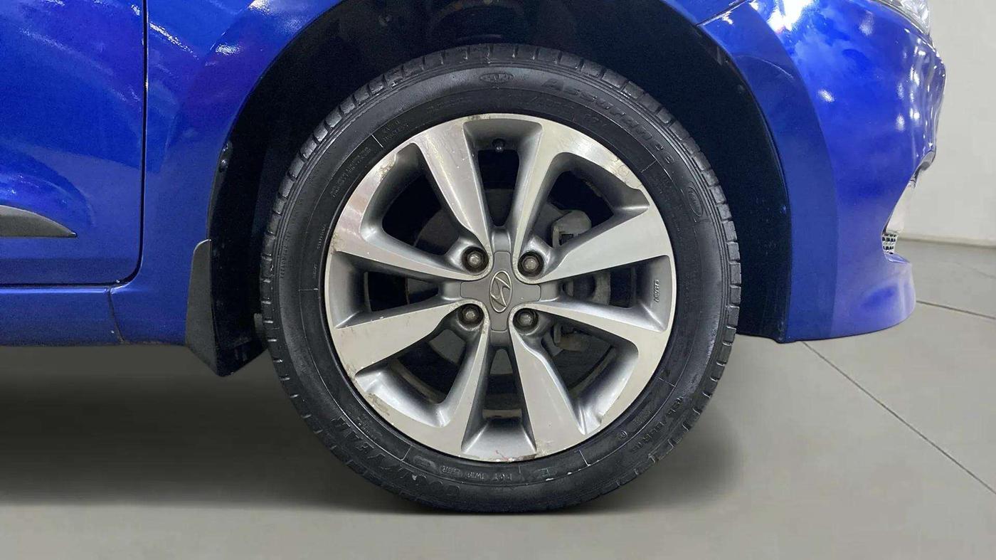2014 Hyundai Elite i20 ASTA 1.2, Petrol, Manual, 17,104 km, Right Front Wheel