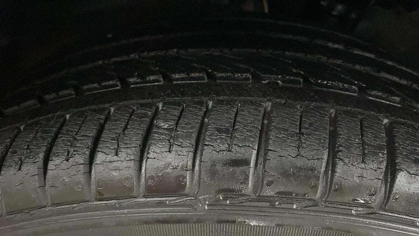 2014 Hyundai Elite i20 ASTA 1.2, Petrol, Manual, 17,104 km, Right Front Tyre Tread
