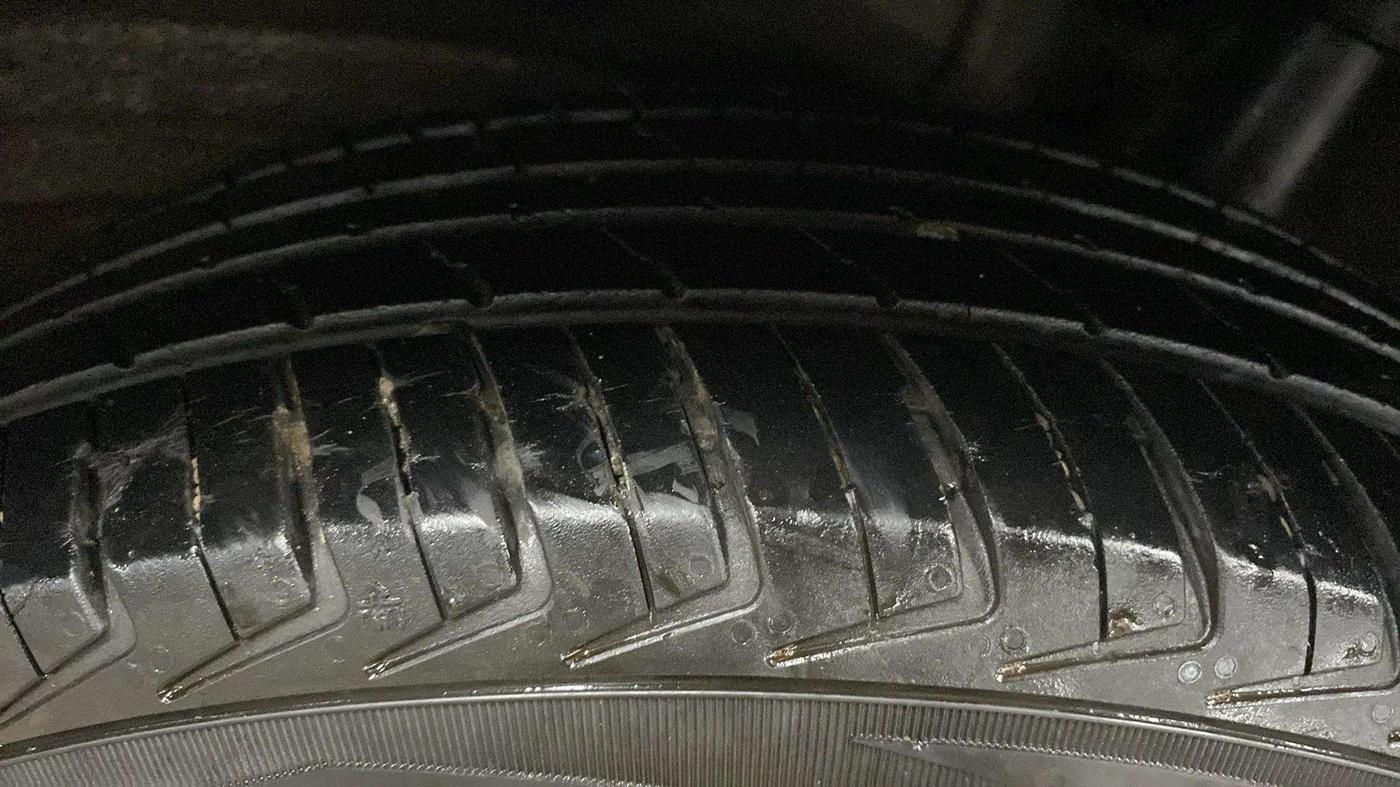 2022 Maruti New Wagon-R LXI CNG 1.0, CNG, Manual, 28,180 km, Left Rear Tyre Tread