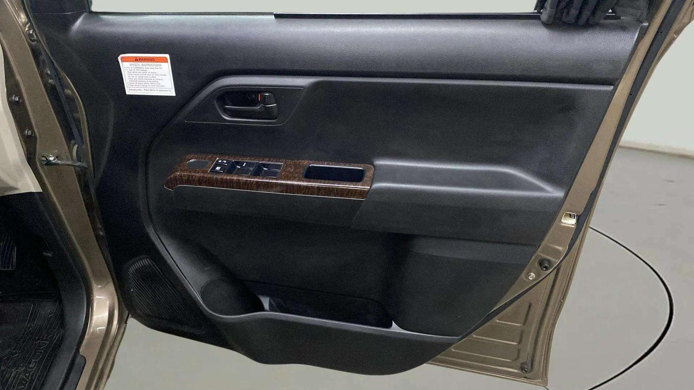 2022 Maruti New Wagon-R LXI CNG 1.0, CNG, Manual, 28,180 km, Driver Side Door Panels Control