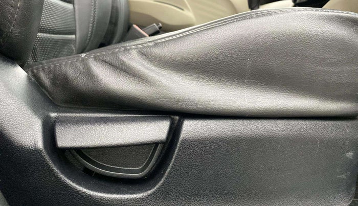 2019 Hyundai NEW SANTRO SPORTZ MT, Petrol, Manual, 33,003 km, Driver Side Adjustment Panel