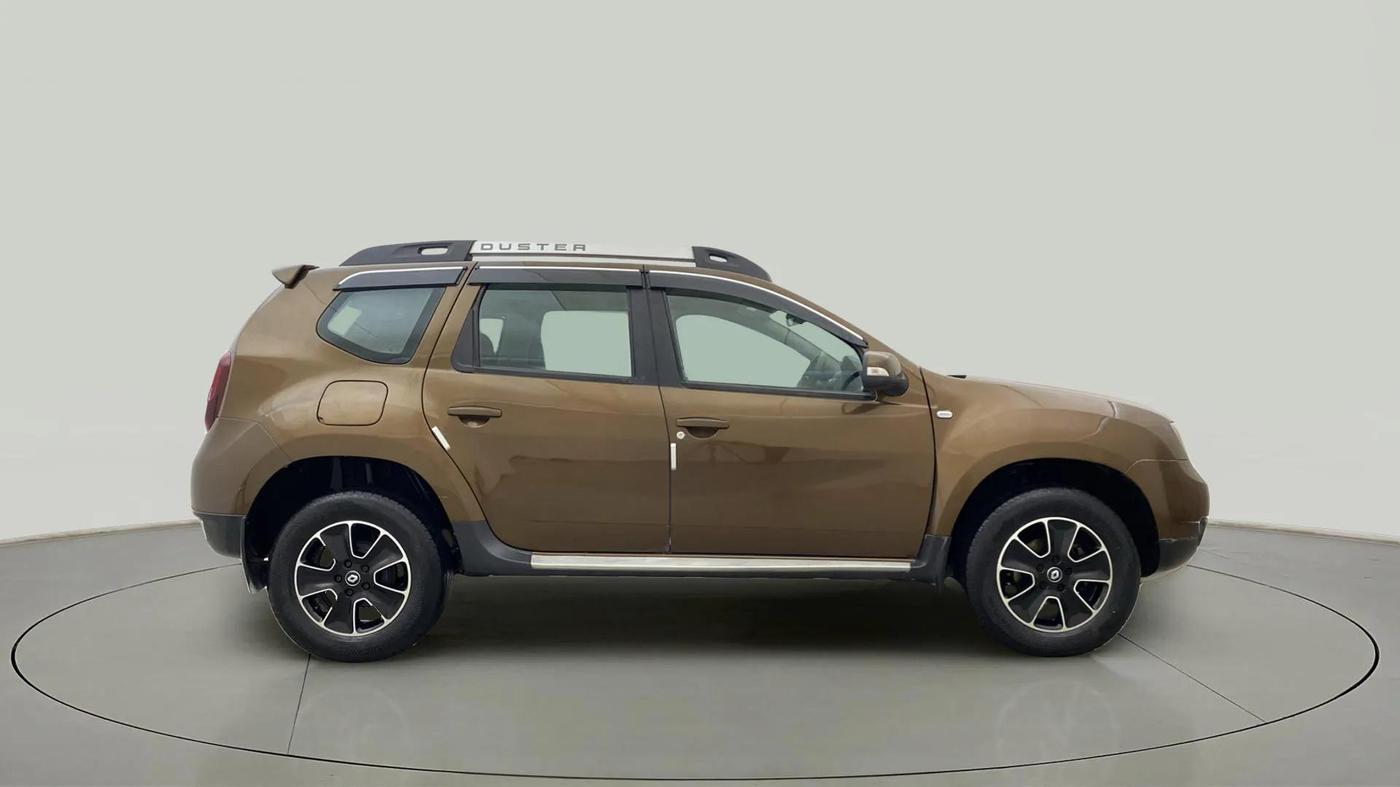 2017 Renault Duster 85 PS RXZ DIESEL, Diesel, Manual, 76,615 km, Right Side View