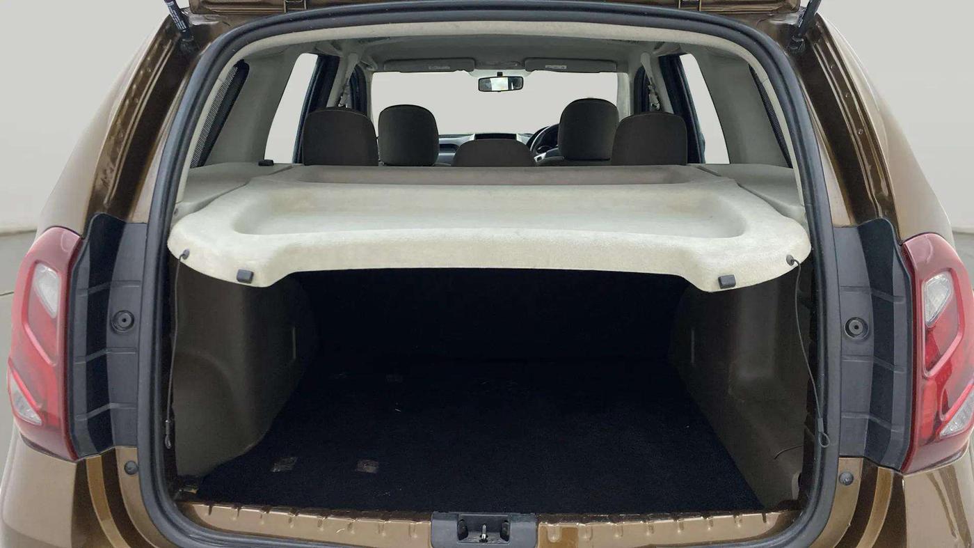 2017 Renault Duster 85 PS RXZ DIESEL, Diesel, Manual, 76,615 km, Boot Inside