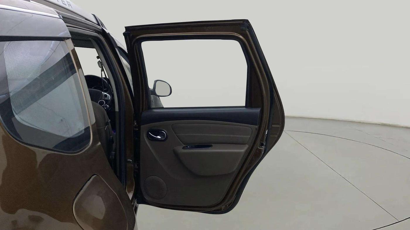 2017 Renault Duster 85 PS RXZ DIESEL, Diesel, Manual, 76,615 km, RHS Rear Door