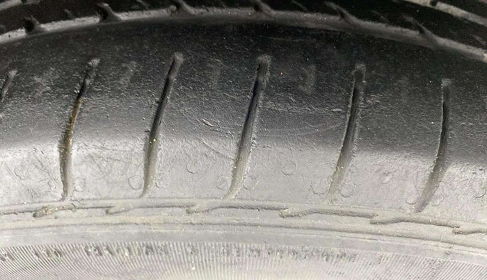 2013 Ford Ecosport TREND 1.5L DIESEL, Diesel, Manual, 91,105 km, Right Front Tyre Tread