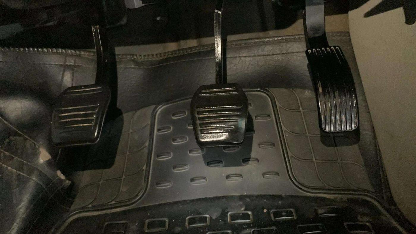 2018 Mahindra Scorpio S11 2WD, Diesel, Manual, 1,20,901 km, Pedals