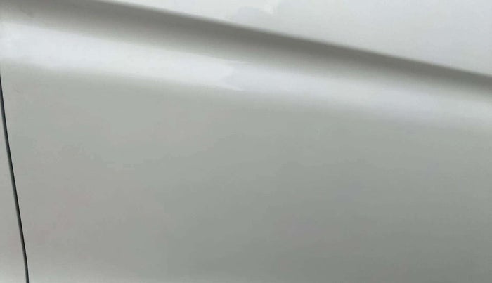 2016 Honda City 1.5L I-VTEC VX (O) MT, Petrol, Manual, 30,225 km, Driver-side door - Minor scratches