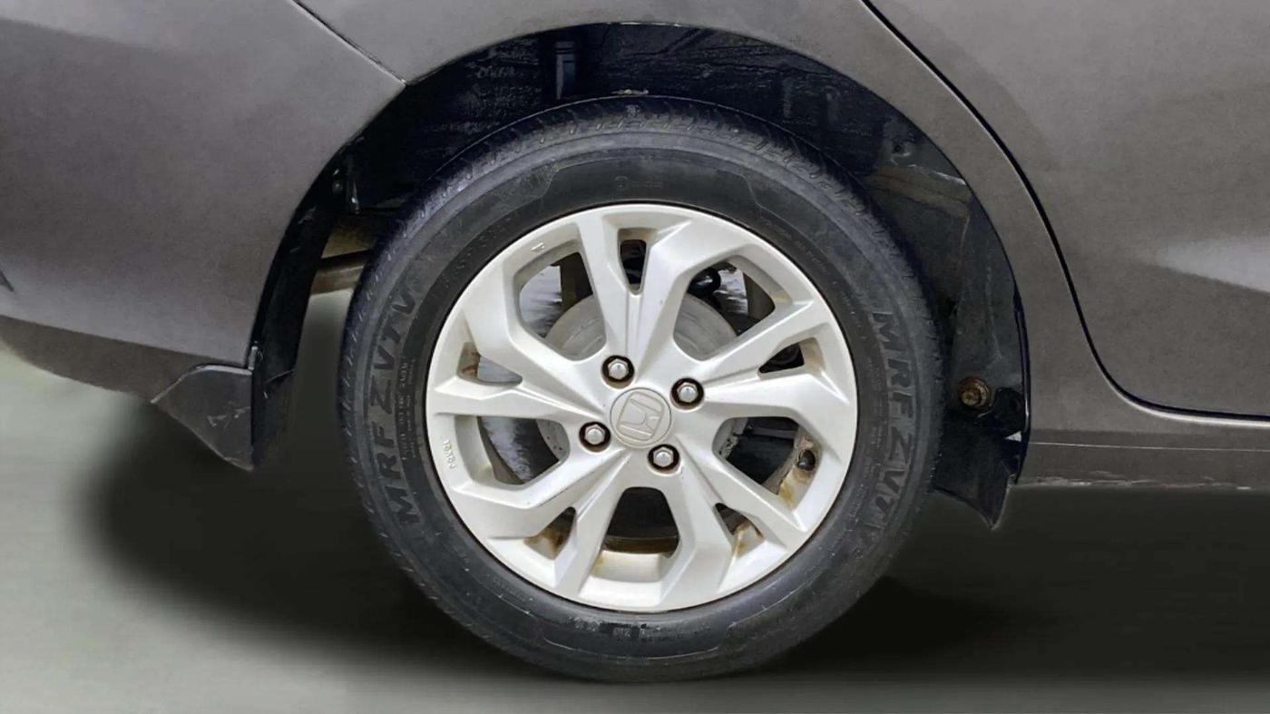 2019 Honda Amaze 1.2L I-VTEC V CVT, Petrol, Automatic, 42,401 km, Right Rear Wheel