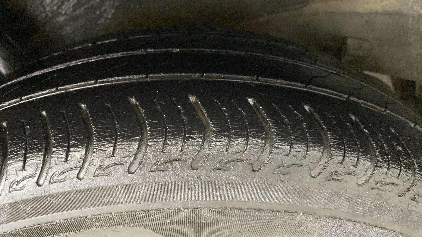 2019 Honda Amaze 1.2L I-VTEC V CVT, Petrol, Automatic, 42,401 km, Right Rear Tyre Tread