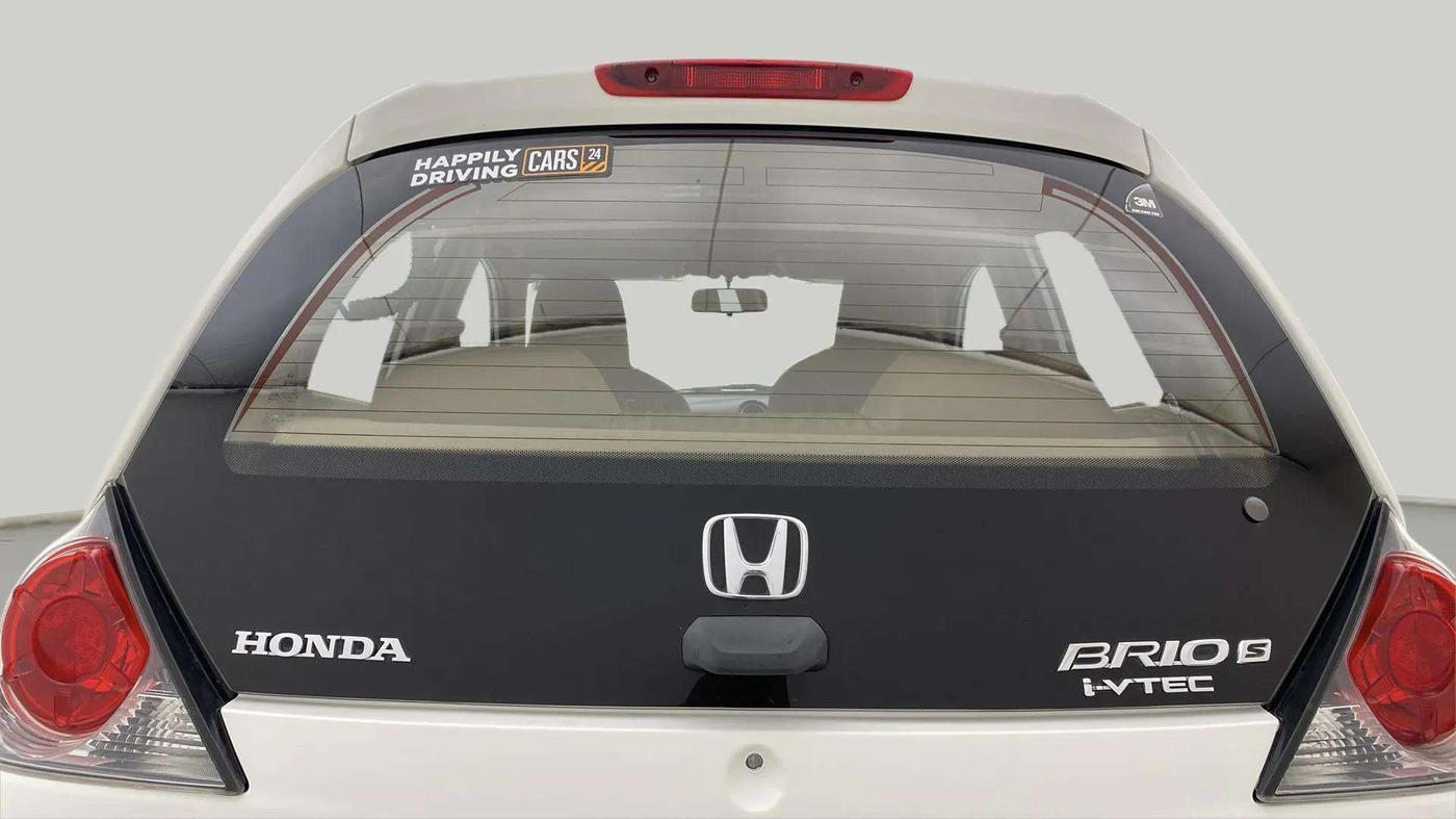 2014 Honda Brio S MT, Petrol, Manual, 48,819 km, Rear Windshield