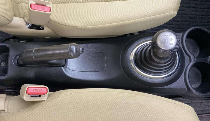 2014 Honda Brio S MT, Petrol, Manual, 48,729 km, Gear Lever