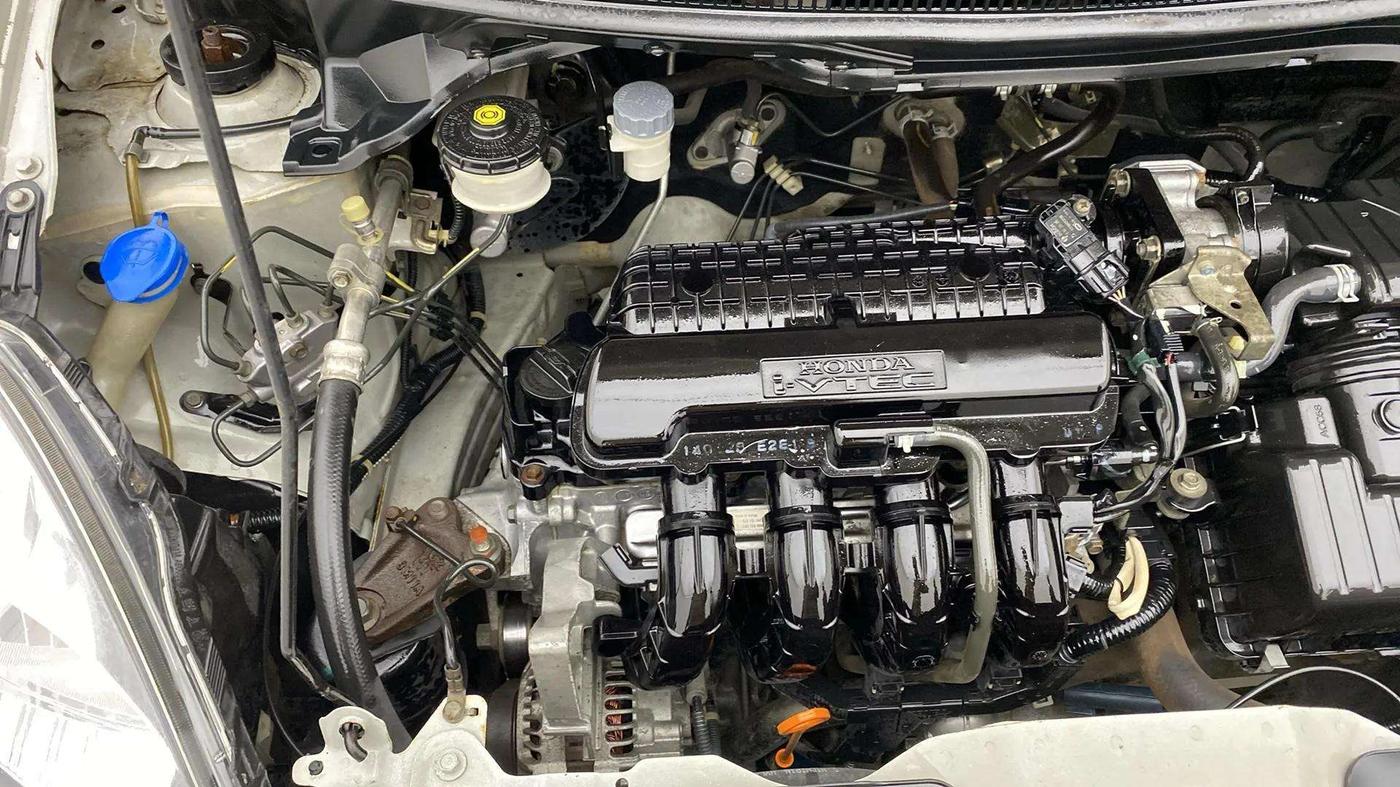 2014 Honda Brio S MT, Petrol, Manual, 48,819 km, Engine View - Right