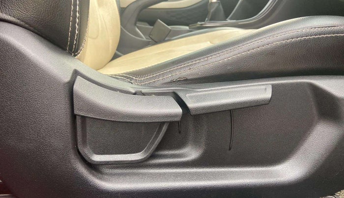 2020 Hyundai Creta EX 1.5 PETROL, Petrol, Manual, 84,207 km, Driver Side Adjustment Panel