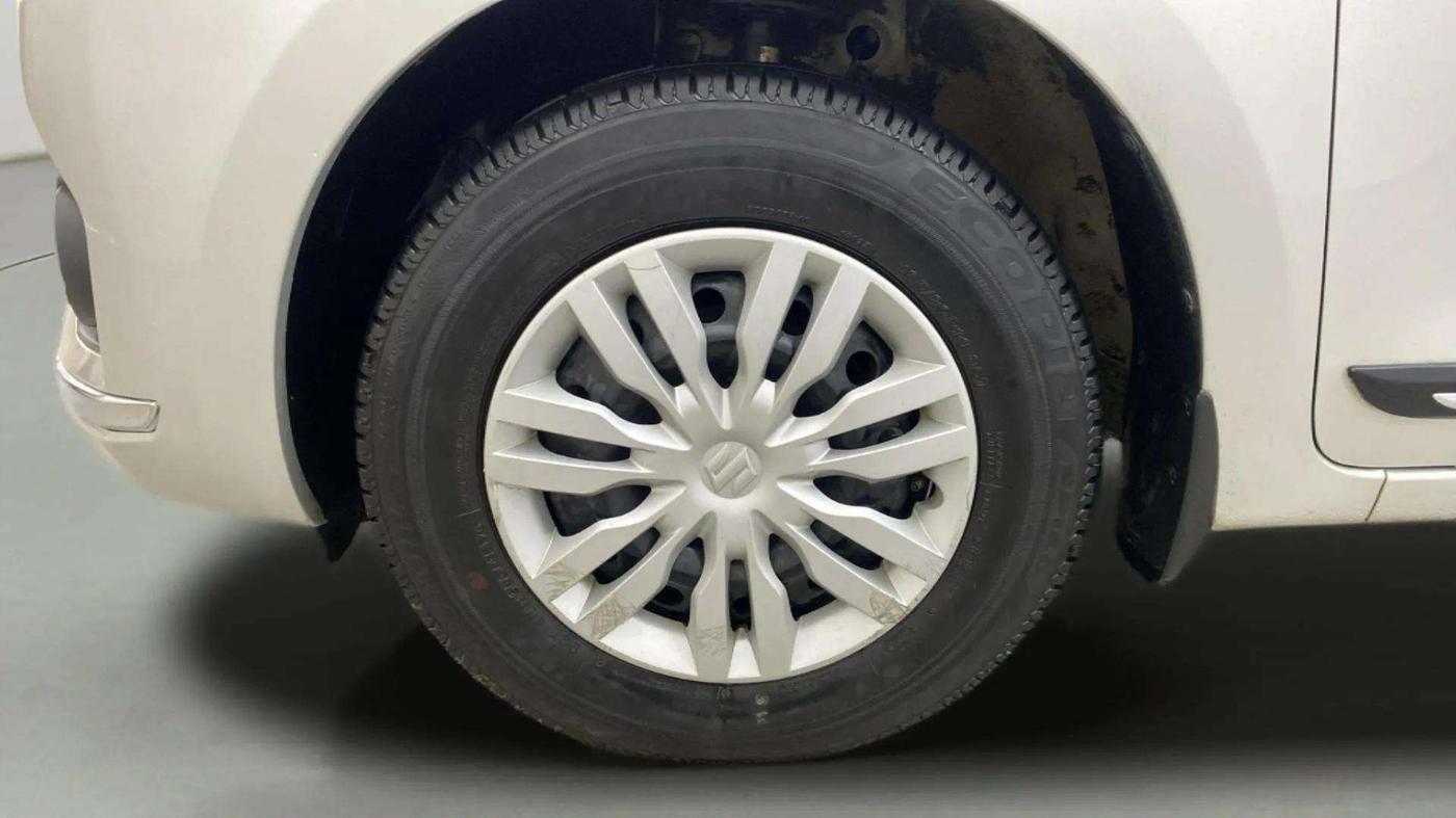 2017 Maruti Dzire VDI, Diesel, Manual, 63,449 km, Left Front Wheel